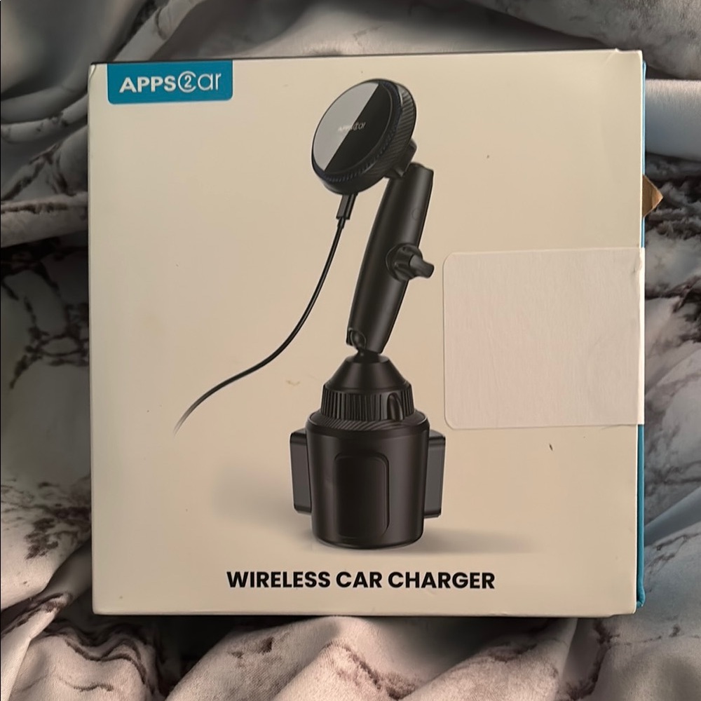 Black Wireless Car Charger with Dashboard Mount